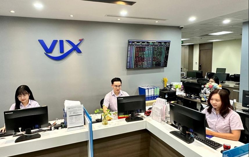 chung-khoan-vix-1666685779.JPG