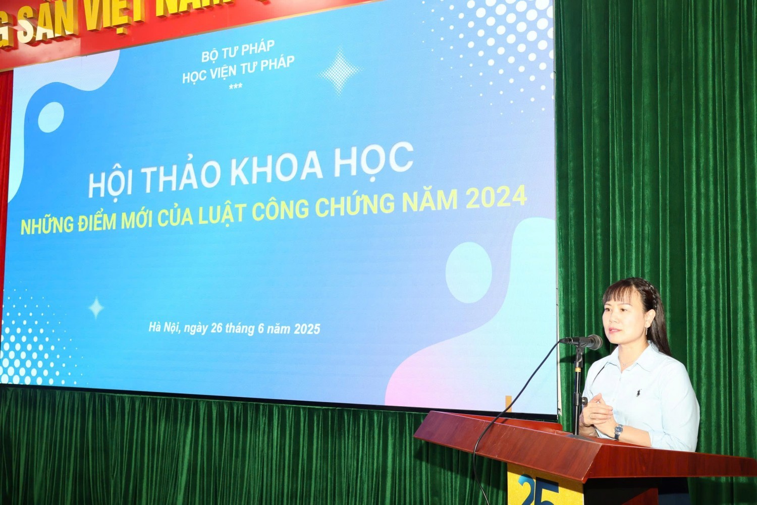 ngutpgsts-nguyen-minh-hang-pho-bi-thu-dang-uy-pho-giam-doc-hoc-vien-tu-phap-phat-bieu-khai-mac-1750949018.jpg