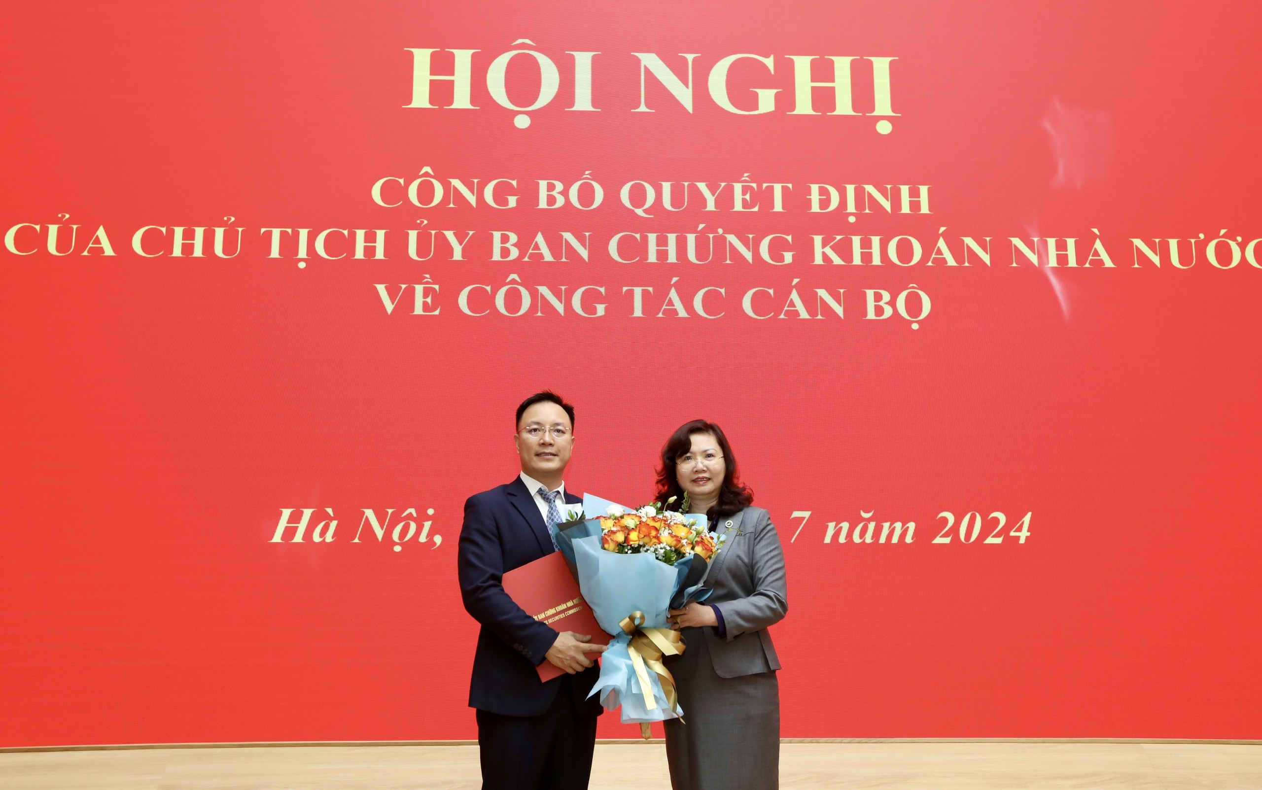 uy-ban-chung-khoan-1722233934.jpg