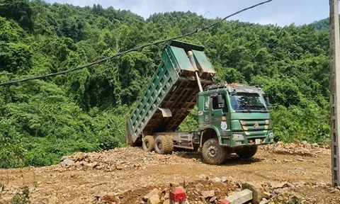 Quảng Trị: Gói thầu ở huyện Cam Lộ cài ‘ giấy phép con’, chỉ 1 nhà thầu tham dự