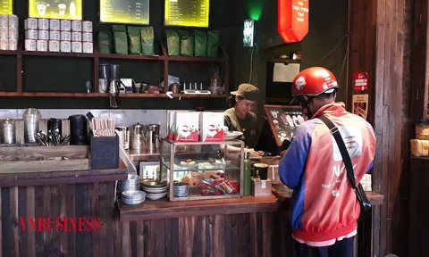 Doanh nghiệp kinh doanh trực tuyến trước ‘khúc ngoặt’ giao hàng chặng cuối