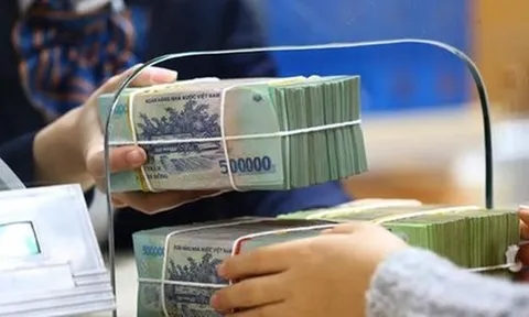 ‘Bóng ma’ lạm phát và nợ xấu phủ bóng lên các ngân hàng