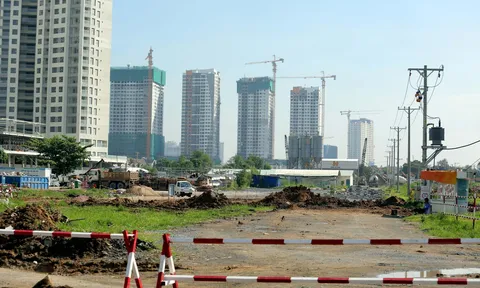 Chính sách 'trói chân' bất động sản