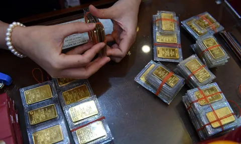 Giá vàng hôm nay 12.7.2022: SJC 'cố thủ' mức 68 triệu đồng/lượng