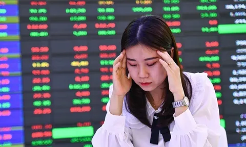Cẩn trọng với cổ phiếu hủy niêm yết