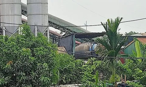 Đông Anh - Hà Nội: Trạm trộn bê tông không phép ngang nhiên tồn tại