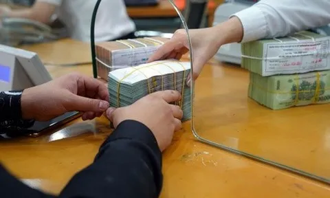 Chứng khoán Bảo Việt, Tiên Phong... thua lỗ vì cổ phiếu hàng trăm tỉ đồng