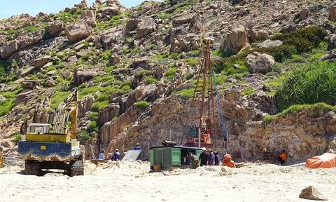 Bình Định: Cty Tấn Phát xây dựng Điểm du lịch Hòn Khô chưa có giấy phép?