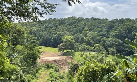 Giám đốc ngân hàng hủy hoại đất chưa khắc phục vi phạm, xuất hiện 'sân golf mini'