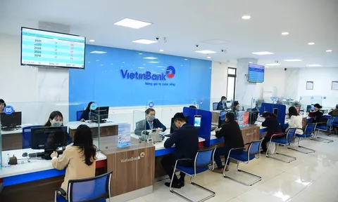 VietinBank ồ ạt rao bán các khoản nợ