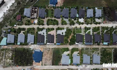 Đi vào những căn biệt thự xây trái phép ở Bãi Trường Phú Quốc