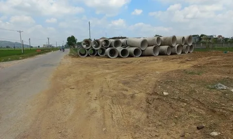 Công ty Minh Hương vi phạm hành lang an toàn giao thông