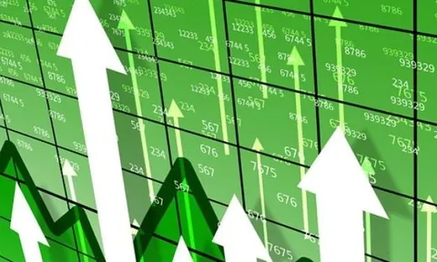 Chứng khoán phiên sáng 5/10: Dòng tiền bắt đáy nhập cuộc, thị trường "ngát xanh"