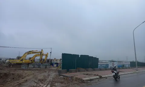 Đông Anh-Hà Nội: Cụm công nghiệp chưa sạch mặt bằng vẫn ngang nhiên xây dựng