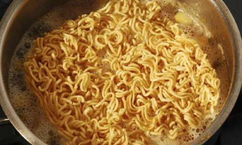 Bộ Công Thương yêu cầu báo cáo mì GẤU ĐỎ có hàm lượng Etylen Oxit không phù hợp