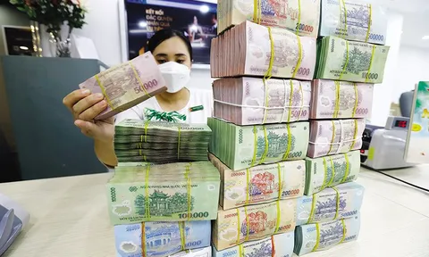 Rủi ro trái phiếu, bất động sản khiến triển vọng lợi nhuận ngân hàng chậm lại năm 2023