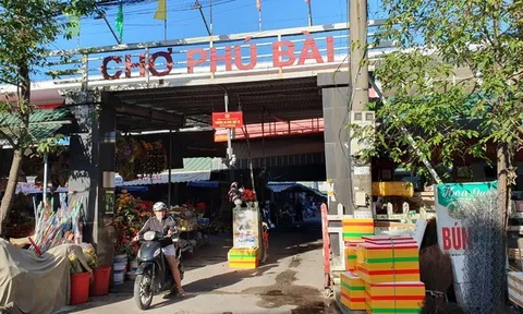 TT-Huế: Một dự án chợ xây dựng sai phép, tự ý tăng thêm hàng trăm lô quầy
