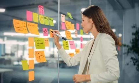 Nhận định thị trường phiên giao dịch chứng khoán ngày 2/12: Chờ nhịp chỉnh để gia tăng thêm tỷ trọng