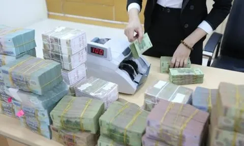 Hóa giải thách thức trong điều hành lãi suất năm 2023