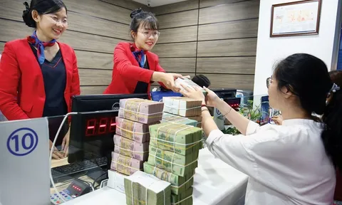 Nới room, giảm lãi suất, doanh nghiệp vẫn khát vốn