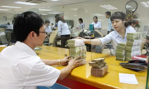 Cẩn trọng khi điều chỉnh chính sách tiền tệ