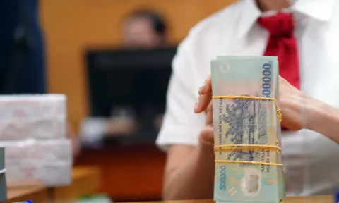 27 ngân hàng niêm yết tăng trưởng tín dụng 15,9% trong năm 2022