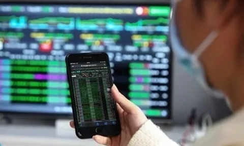 Giao dịch chứng khoán phiên sáng 27/7: Nhà đầu tư mua mạnh cổ phiếu bất động sản