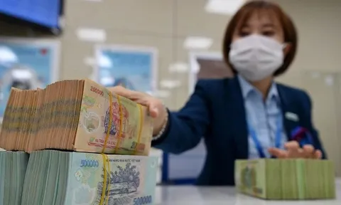 Áp lực giảm lãi suất tiếp tục là thách thức với hệ thống ngân hàng