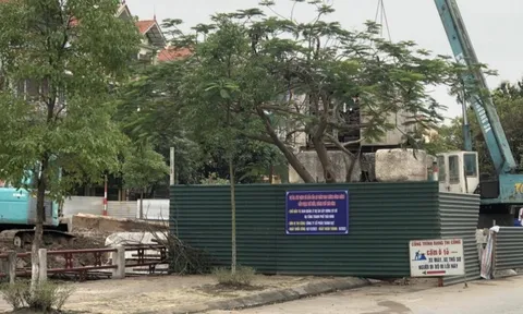 Đơn vị thi công cầu tự ý đặt biển cấm, giao thông 2 tuyến đường bị cản trở