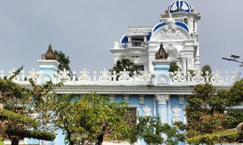 Cưỡng chế tòa nhà 'đẹp nhất Cà Mau'
