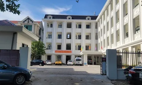 Chiêu 'thổi giá' đấu thầu thiết bị giáo dục