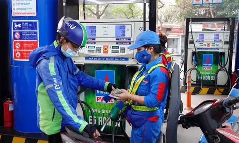 Việt Nam chi gần 1 tỷ USD cho nhập khẩu xăng dầu trong tháng 1