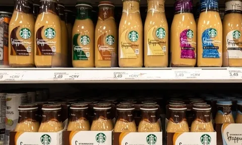 Cà phê Starbucks chứa thủy tinh: Mỹ thu hồi, Lazada, Shopee vẫn bán