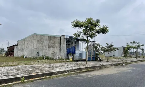 Người dân tái định cư bức xúc vì chủ đầu tư không giao sổ đỏ