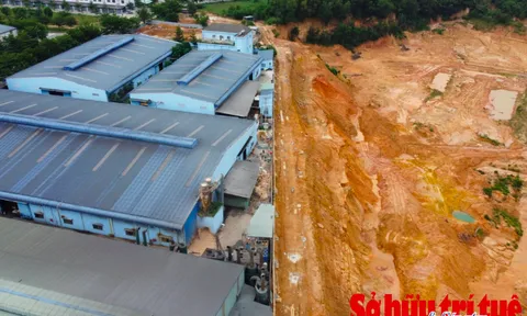 Mặc cơ quan chức năng cảnh báo, dự án Sài Gòn Center lại đổi tên thương hiệu để bán hàng