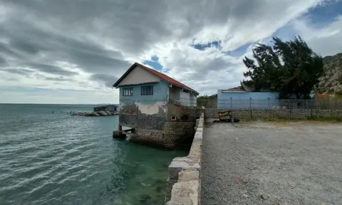 Nhà hàng, quán ăn xâm phạm eo biển Cà Ná ở Ninh Thuận