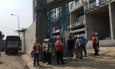 Dân kêu trời vì bị "hành hạ" suốt 4 năm bởi dự án De La Sol của CapitaLand