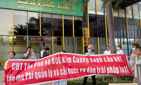 TP.HCM: Dân chung cư bị ép đóng phí quản lý ‘trên trời’, liên tục bị cắt nước