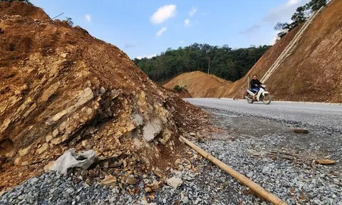 Bất thường quyết định chuyển đổi rừng để làm đường tại Cao Bằng