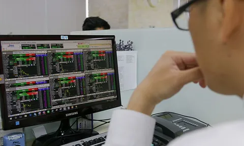 Khả năng tạo đỉnh mới của chỉ số VN-Index khi dòng tiền tăng mạnh