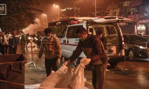 Thai nhi trong túi bóng đen cạnh thùng rác trên phố Lê Duẩn là bé trai khoảng 5 tháng tuổi?