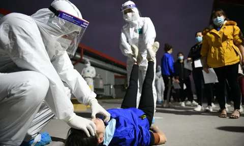 TP.HCM họp đột xuất sau trường hợp dương tính SARS-CoV-2