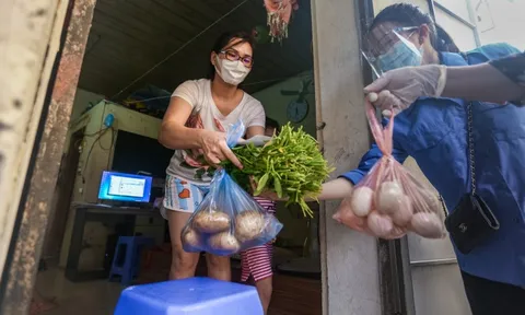 Sở Công Thương TP.HCM: Người dân phản ánh giá combo 'đi chợ hộ' cao