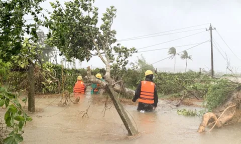 Miền Trung đối mặt mưa bão dồn dập vào tháng 10