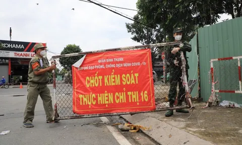 TP.HCM ban hành Chỉ thị 18 mở lại nhiều dịch vụ, phục hồi kinh tế