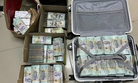 Nhân viên ngân hàng bị truy tố vì lừa chạy án