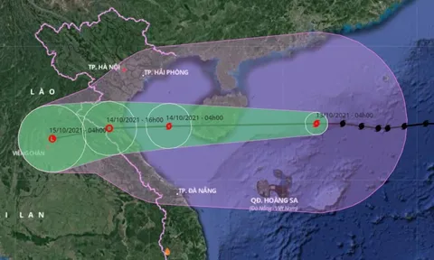 Bão số 8 đang ở giai đoạn mạnh nhất