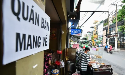 Cho phép quán ăn ở TP.HCM được phục vụ tại chỗ là cần thiết