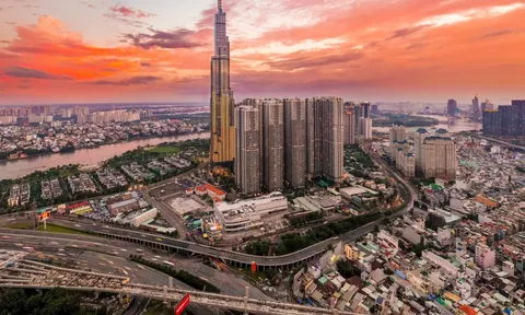 Đối mặt nhiều thách thức, TP.HCM làm gì để phục hồi trong năm 2022?