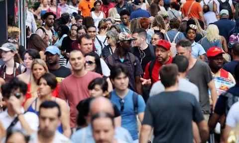 Biến chủng Omicron cho thấy chúng ta không thể loại bỏ hoàn toàn nCoV